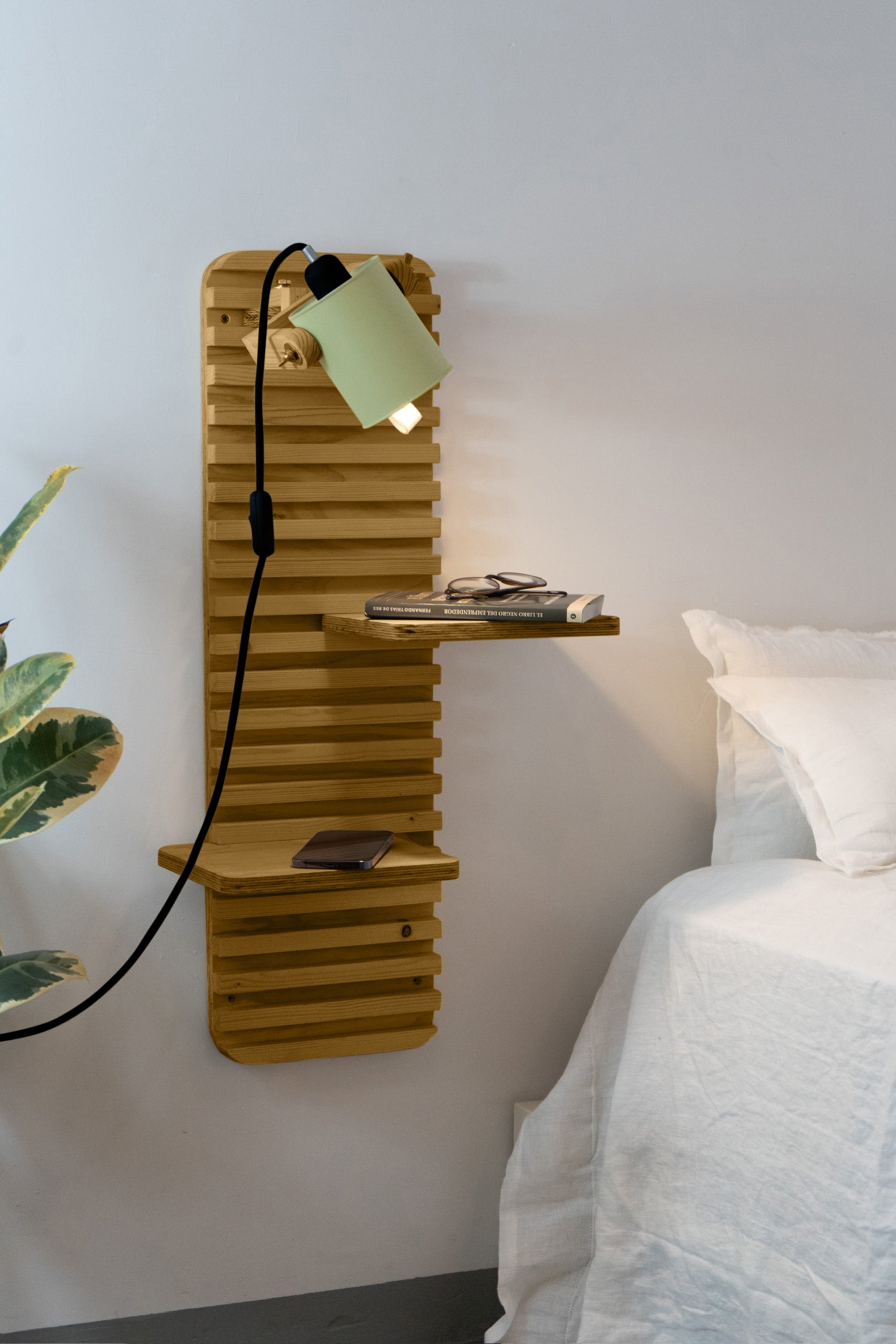 color=verde-bonsai&acabado-de-madera=caramelo&color-de-cable=negro|8aee68183da7f96466dda7fe5db969d3