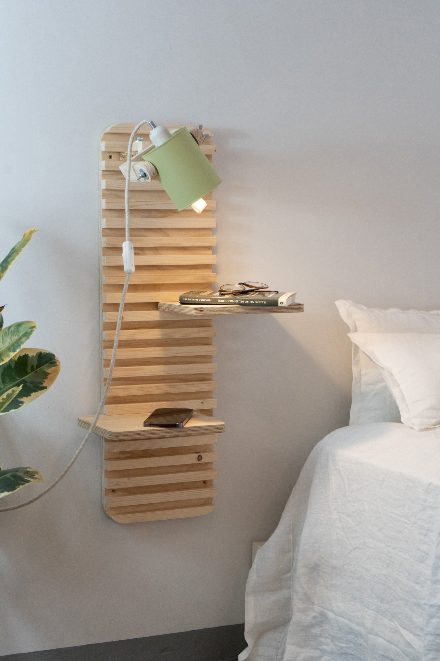 color=verde-bonsai&acabado-de-madera=natural&color-de-cable=beige|e3a9b1007dd732c8096961cfba26d2ce