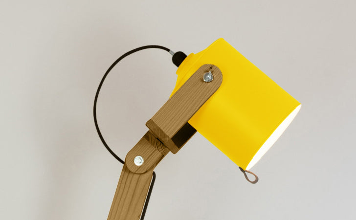 crop=color&color=amarillo-claro&acabado-de-madera=caramelo&color-de-cable=negro|4603e8f6d8d5189ece0164d37ff34e92