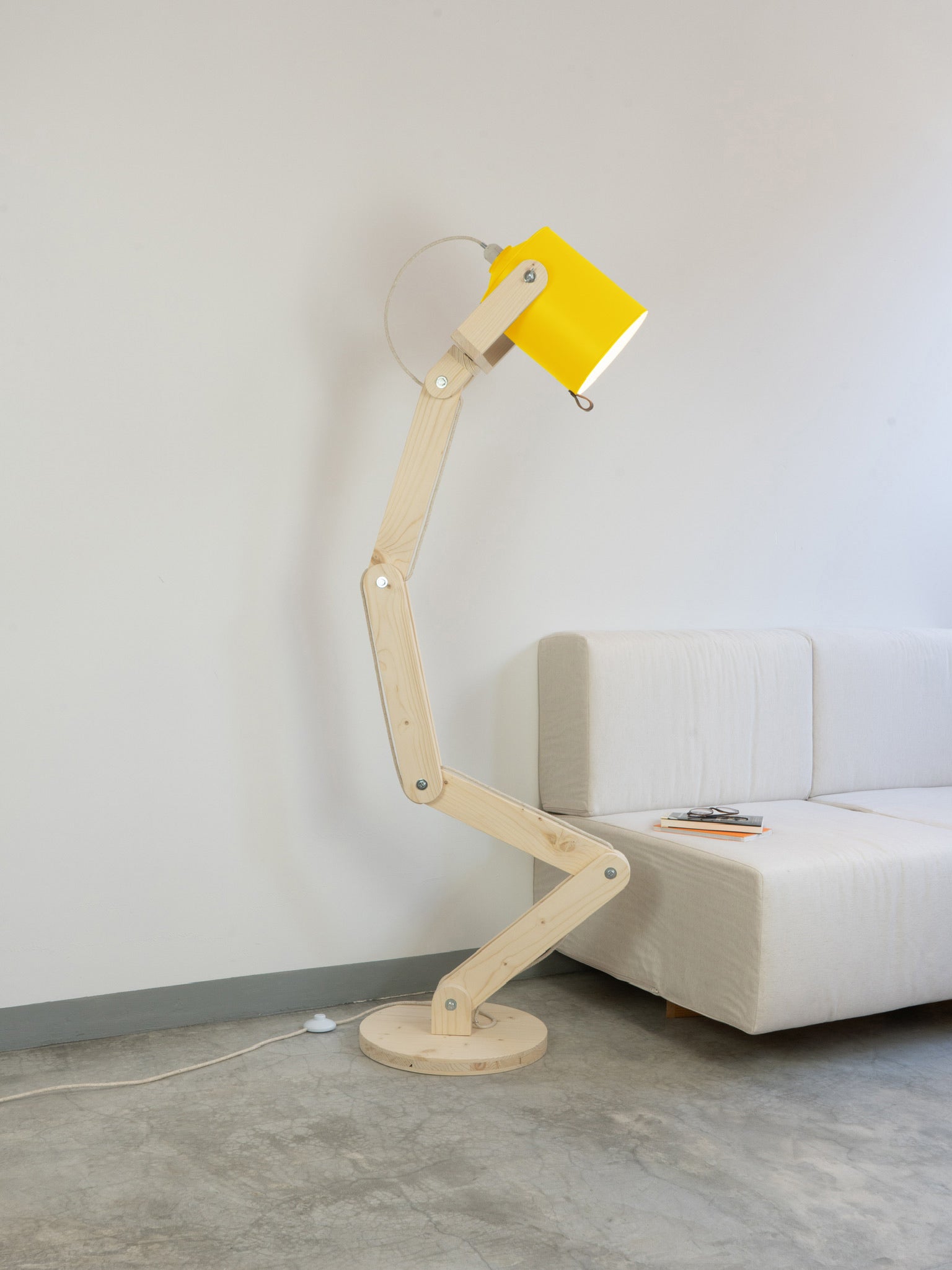 color=amarillo-claro&acabado-de-madera=natural&color-de-cable=beige|b2c634688f68866755d635d5ae705083