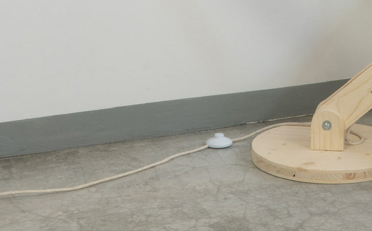 crop=color-de-cable&color=amarillo-claro&acabado-de-madera=natural&color-de-cable=beige|b2c634688f68866755d635d5ae705083