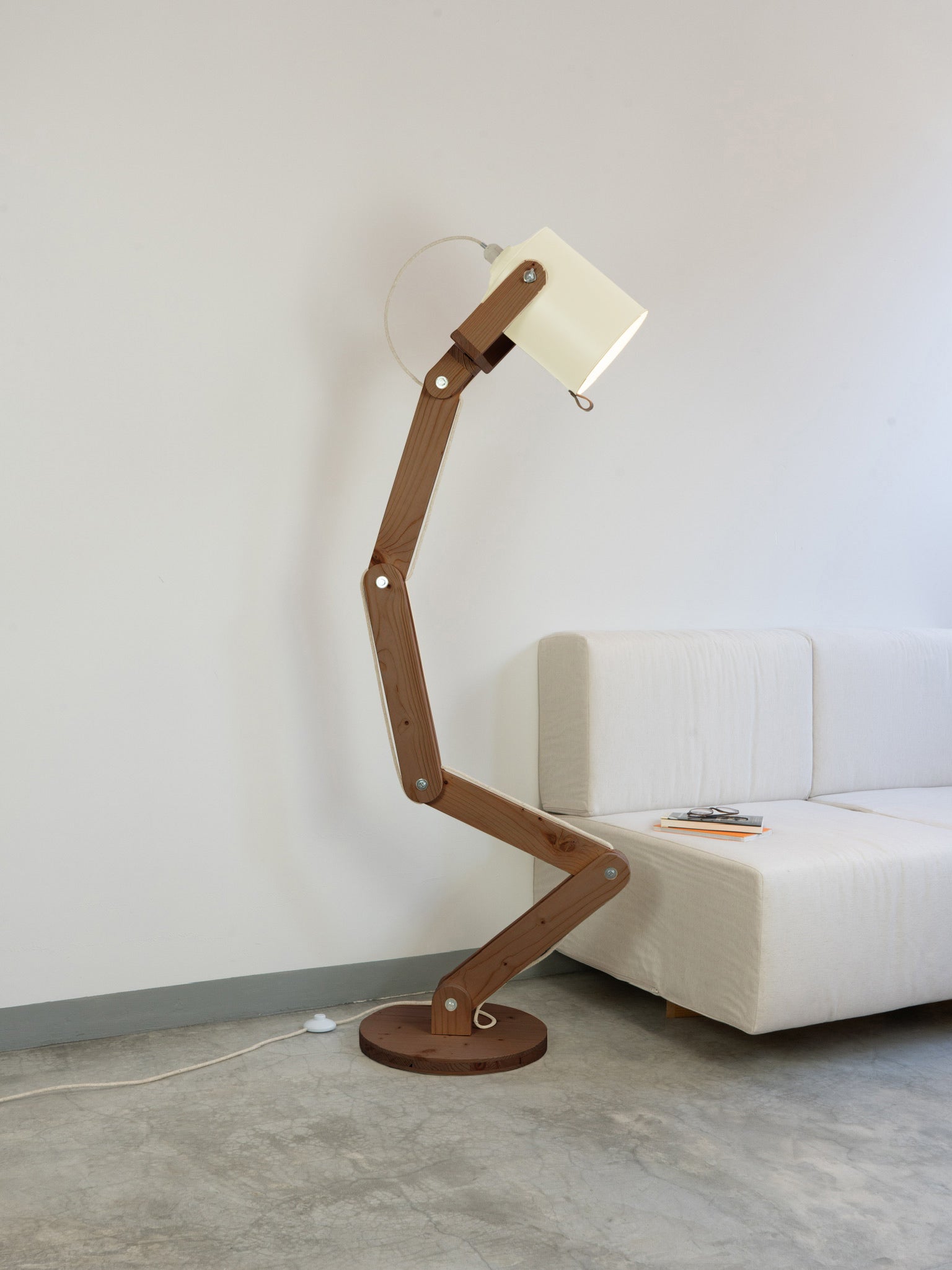 color=blanco-hueso&acabado-de-madera=cafe&color-de-cable=beige|72becce0bc341f3f10c01df7f89ee751