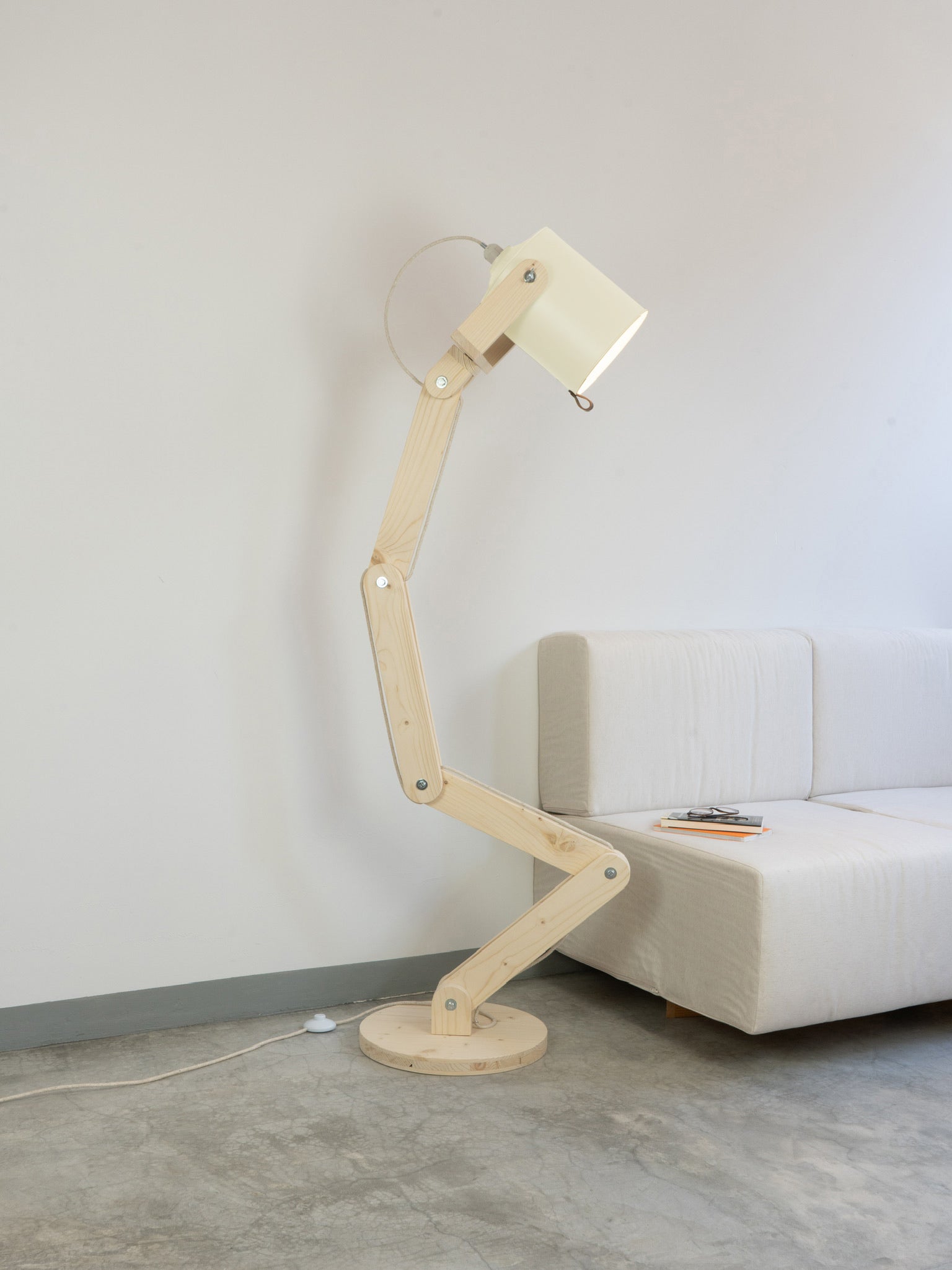 color=blanco-hueso&acabado-de-madera=natural&color-de-cable=beige|71408bb3a7d104f6f4c37a01617a396e