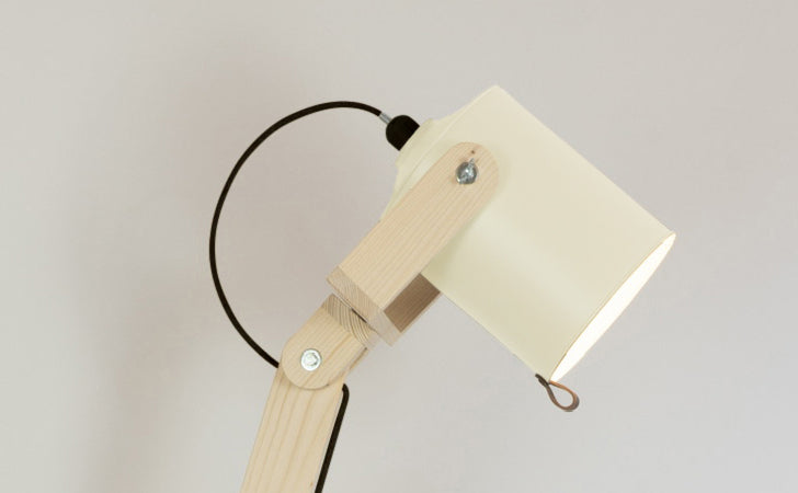 crop=color&color=blanco-hueso&acabado-de-madera=natural&color-de-cable=negro|9bee63a36fb3d6076df0ce3fee1918a7