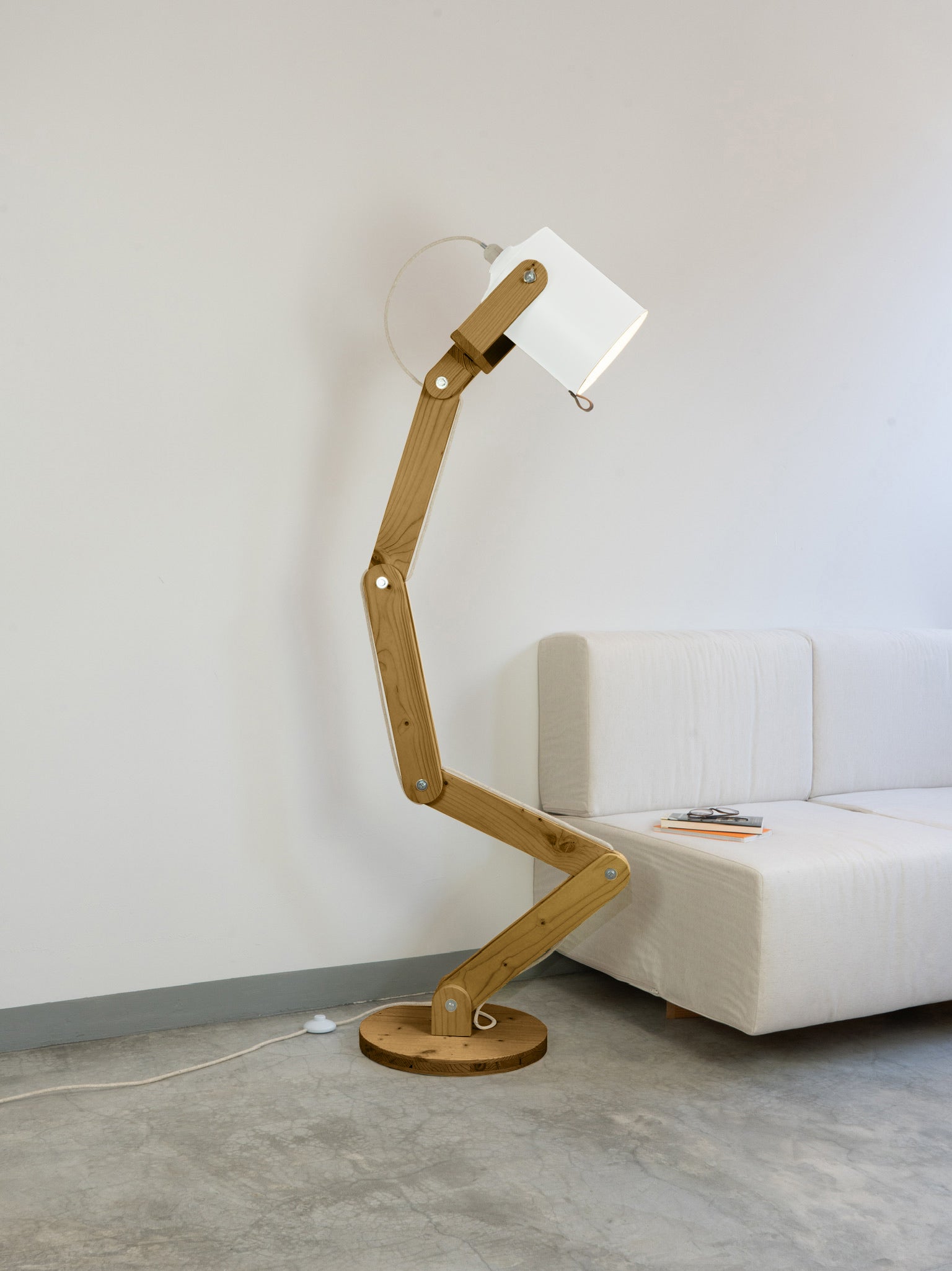 color=blanco-mate&acabado-de-madera=caramelo&color-de-cable=beige|78eeca987926c06451dddeb63611de65