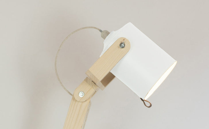 crop=color&color=blanco-mate&acabado-de-madera=natural&color-de-cable=beige|34f3cf1de2f36f47660388476dc99286