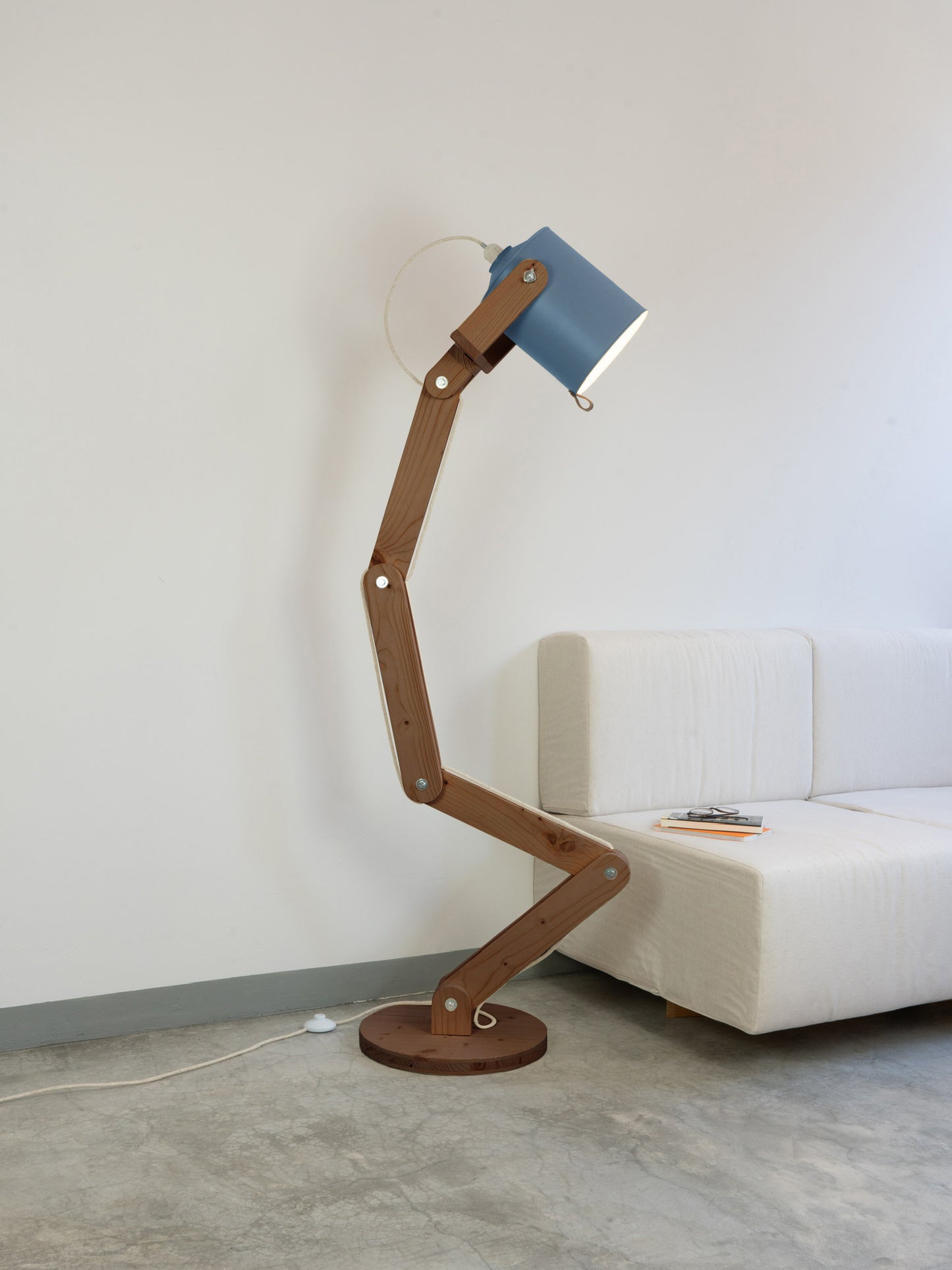 color=gris-azulado&acabado-de-madera=cafe&color-de-cable=beige|c4091295209b6f8111c7b137ba7bde39