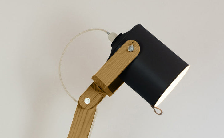 crop=color&color=negro&acabado-de-madera=caramelo&color-de-cable=beige|b3b4df4f3af1dbd472aefba8efac43c5