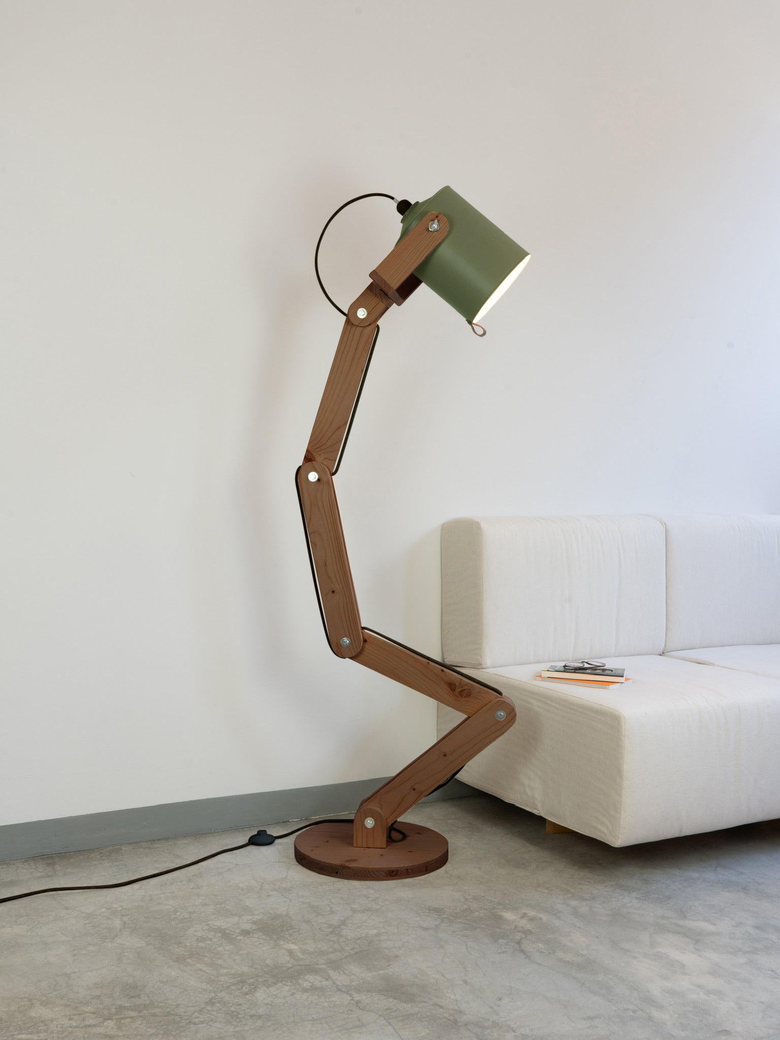color=verde-comarca&acabado-de-madera=cafe&color-de-cable=negro|b8567e1eab1b8db0b8f3f381b4e283ba