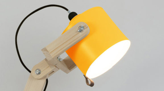 crop=color&color=amarillo-yema&acabado-de-madera=natural&color-de-cable=negro|f07866c293043cb19ab4bf4680734d28