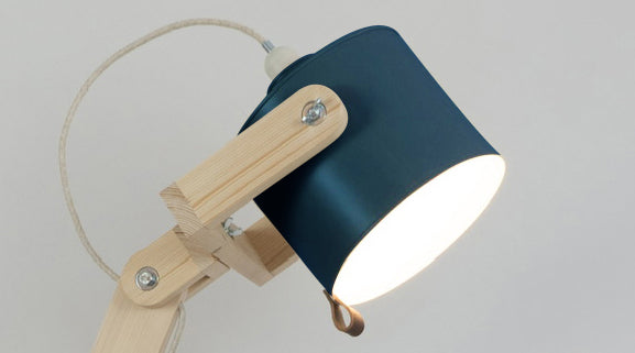 crop=color&color=azul-oscuro&acabado-de-madera=natural&color-de-cable=beige|6305bc75c06f8e34dc62c30b04e9d0df