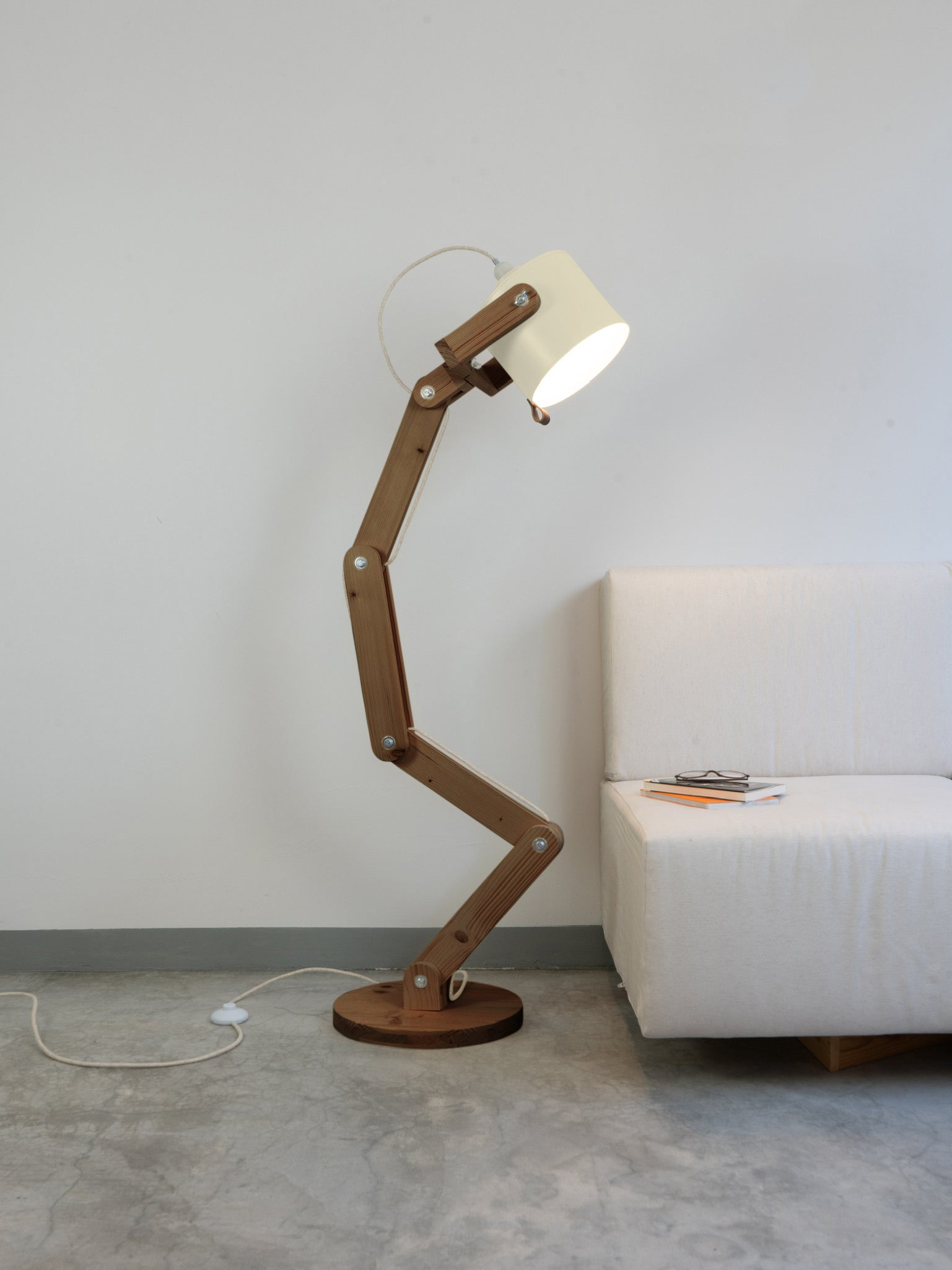 color=blanco-hueso&acabado-de-madera=cafe&color-de-cable=beige|72becce0bc341f3f10c01df7f89ee751
