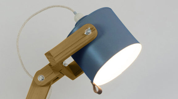crop=color&color=gris-azulado&acabado-de-madera=caramelo&color-de-cable=beige|cccdf63bc770c6e5f4b6e75b6b43fb7b