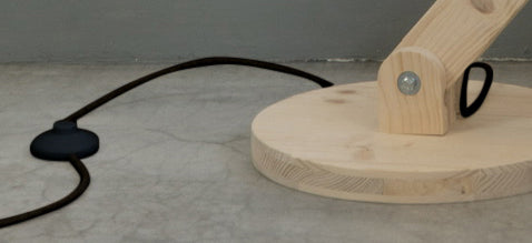 crop=color-de-cable&color=rojo-claro&acabado-de-madera=natural&color-de-cable=negro|44cbf8c850cb882db1c904d65251fde0