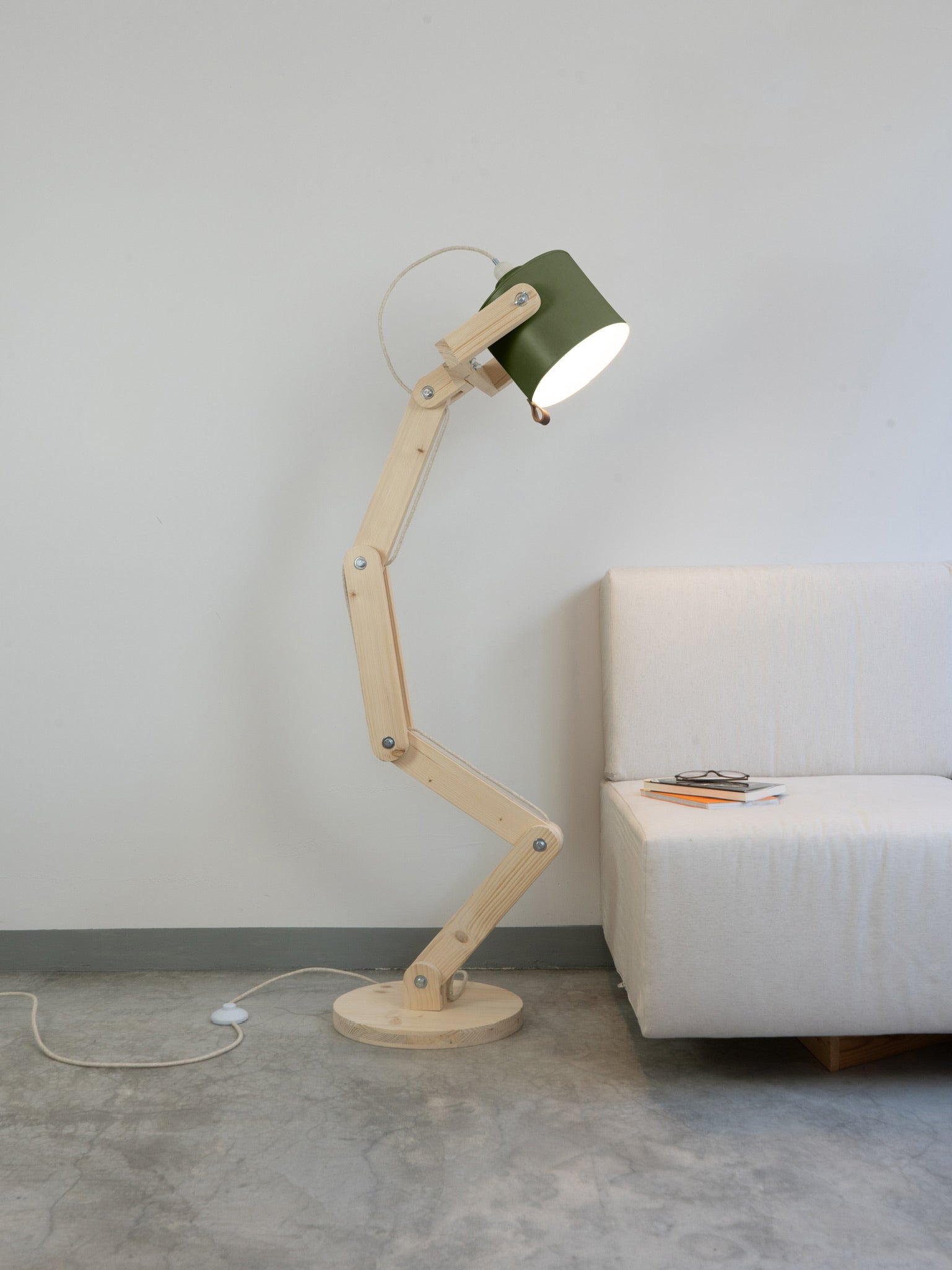 color=verde-comarca&acabado-de-madera=natural&color-de-cable=beige|7dc579486878521ca318b840b32448b1