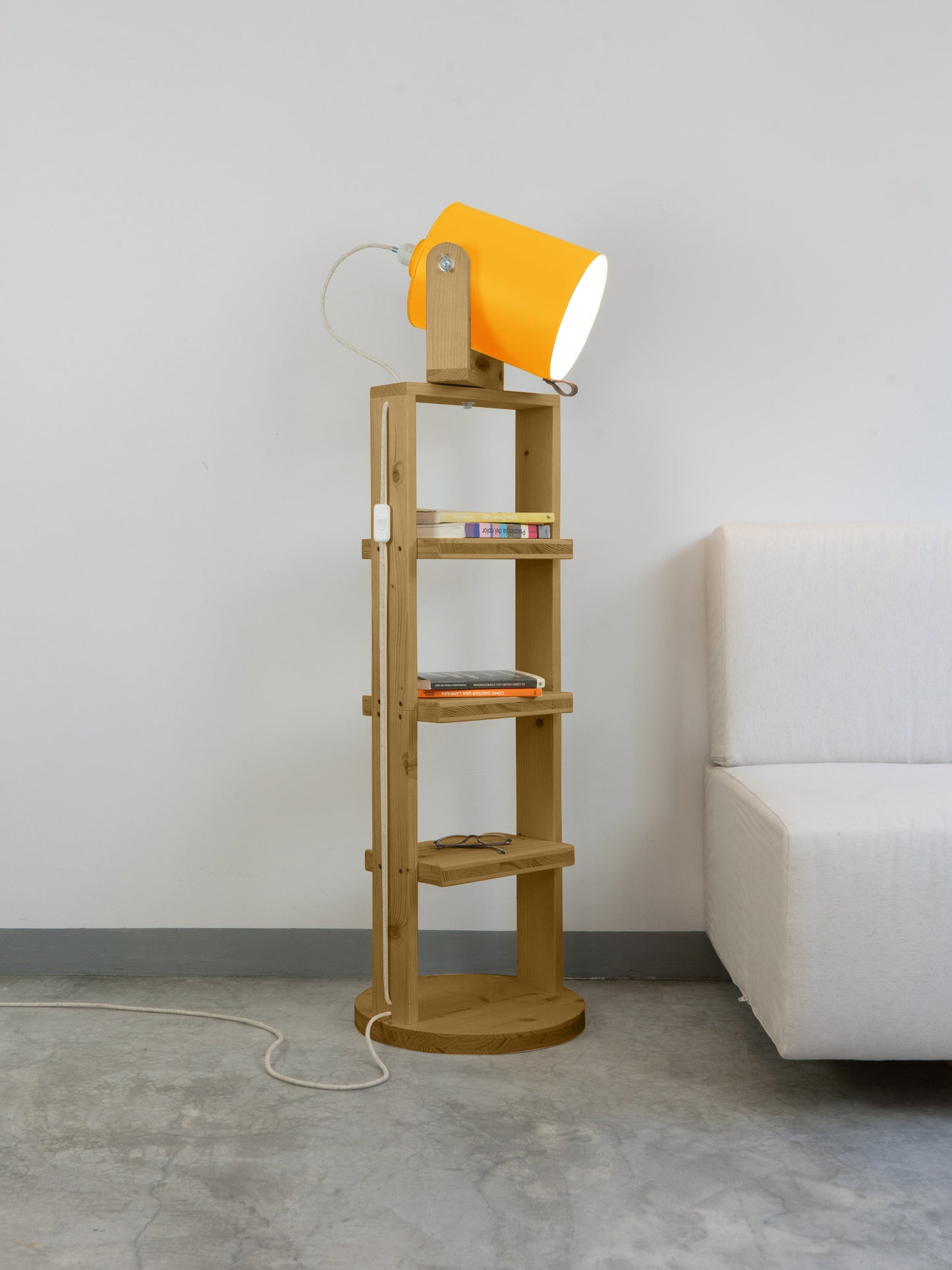 color=amarillo-yema&acabado-de-madera=caramelo&color-de-cable=beige|42a7363e2bee757751adccc568dc4324