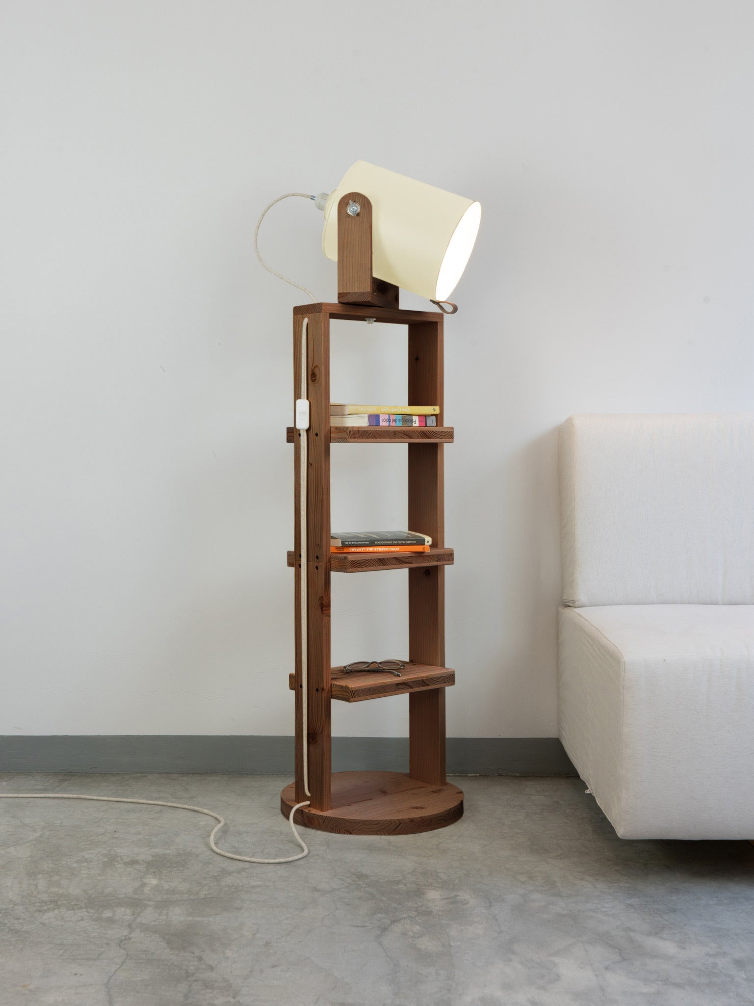 color=blanco-hueso&acabado-de-madera=cafe&color-de-cable=beige|72becce0bc341f3f10c01df7f89ee751