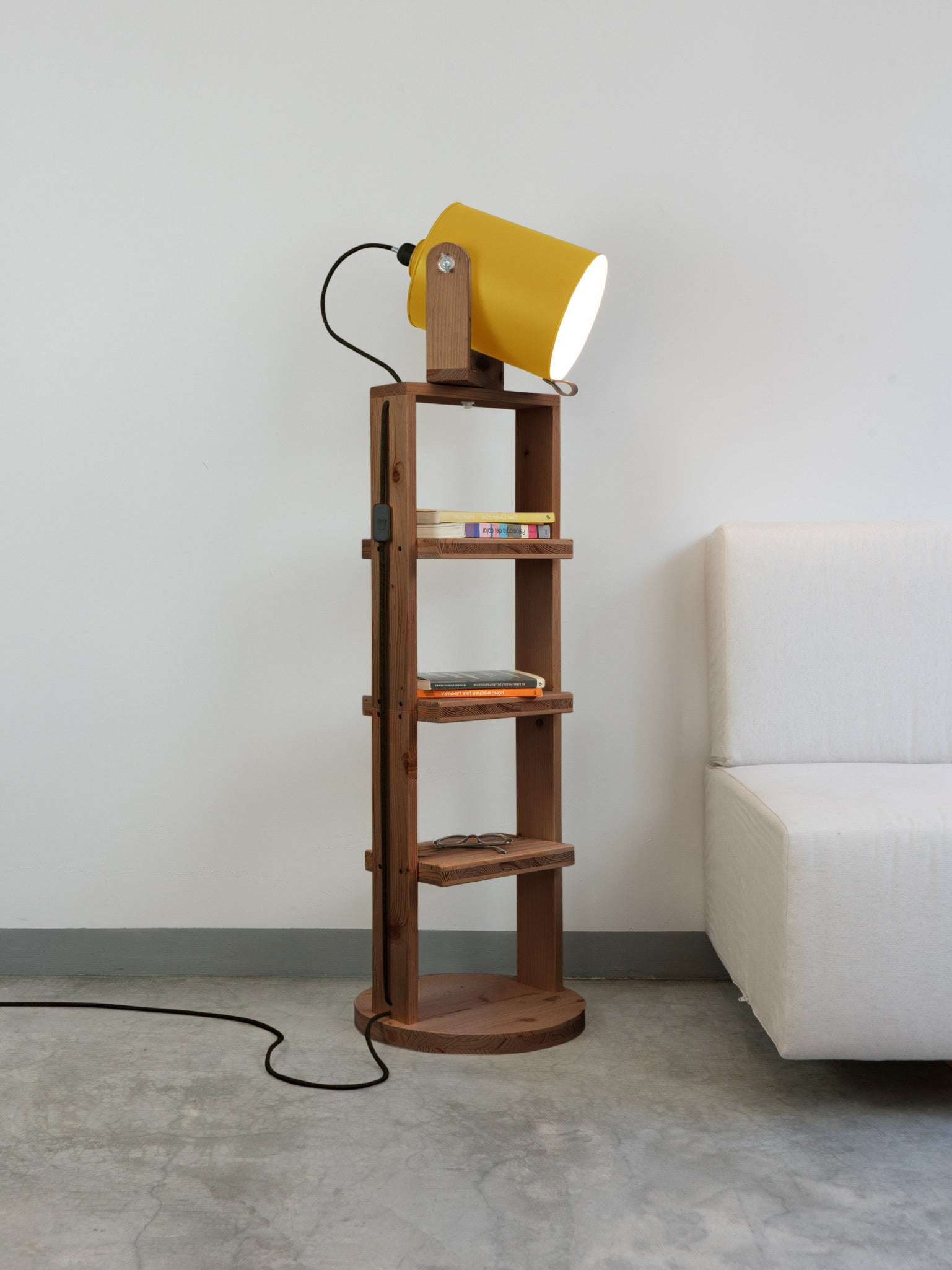 color=mostaza&acabado-de-madera=cafe&color-de-cable=negro|d3bd638c1d1ff7c755513021e466fc91
