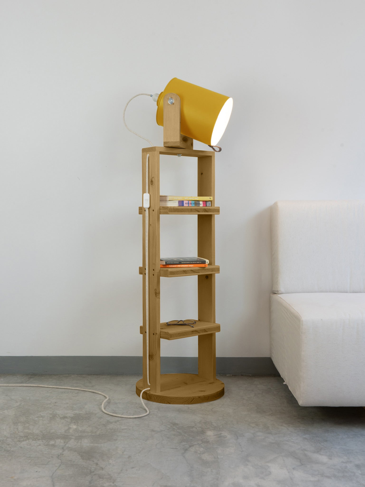 color=mostaza&acabado-de-madera=caramelo&color-de-cable=beige|f290f51635b4bb509caf449e1ac11368