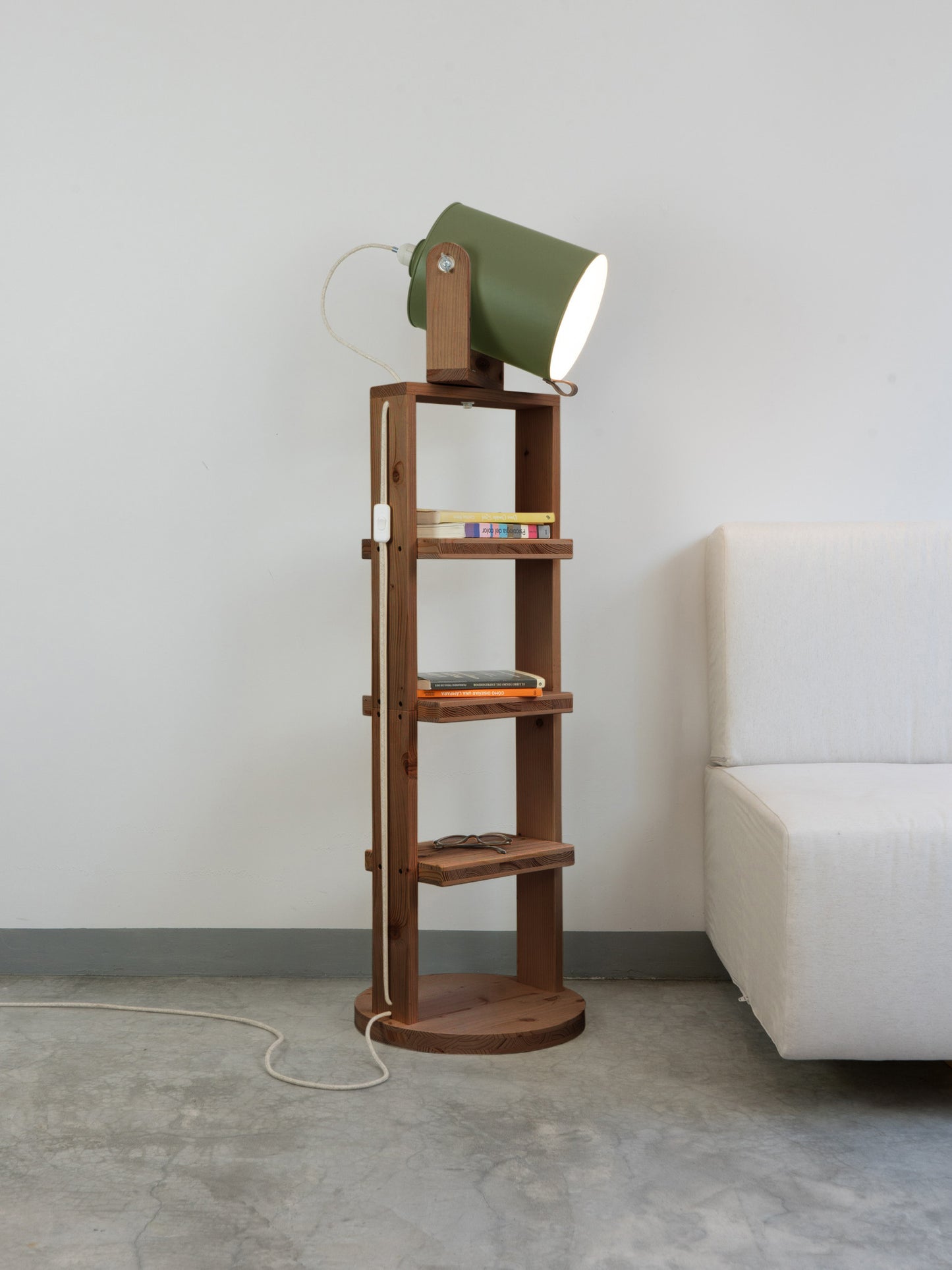 color=verde-comarca&acabado-de-madera=cafe&color-de-cable=beige|fc5a6b3c4ce9d324210a46a2389a9c40