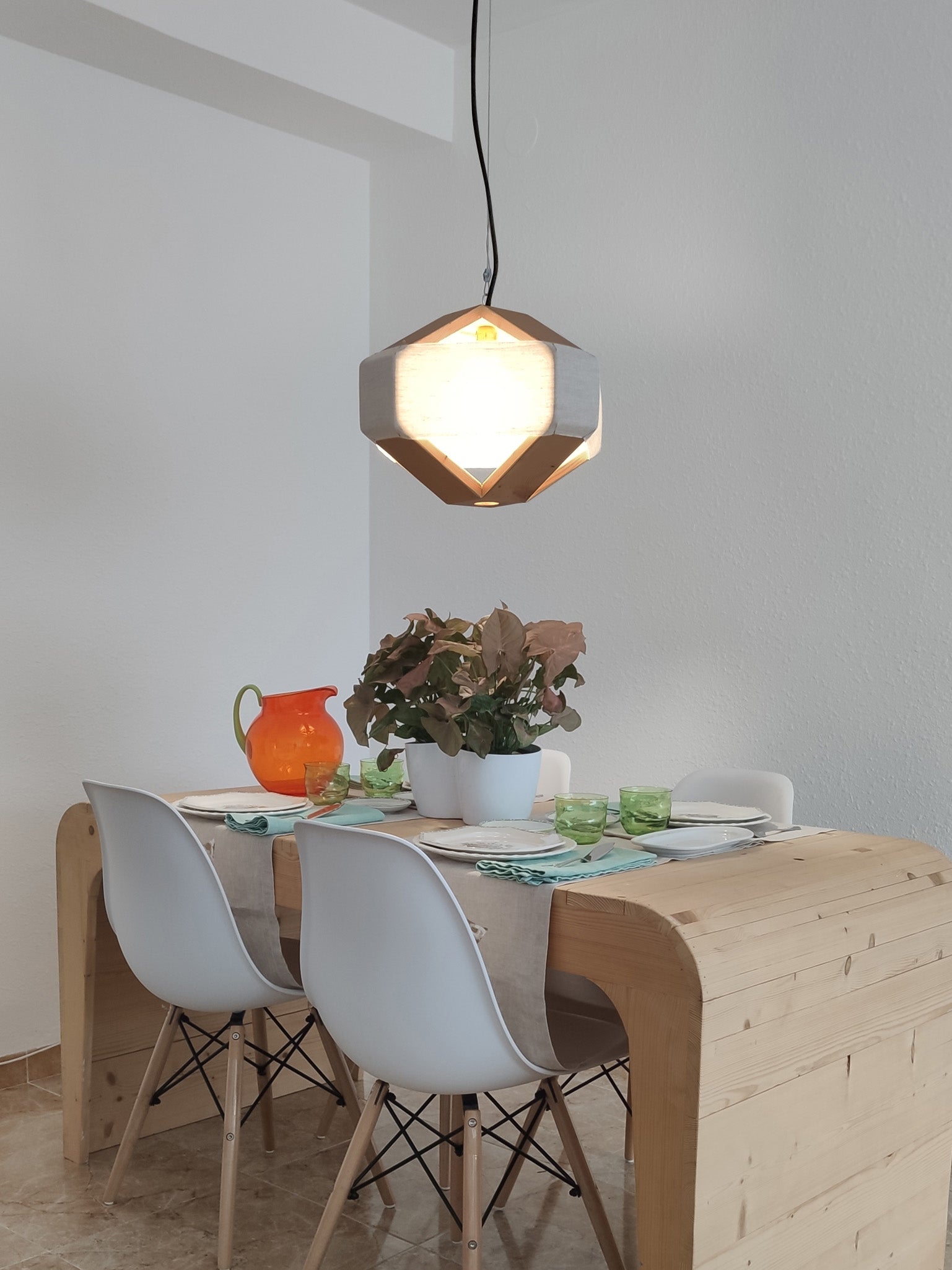 tamano=m&color=beige&acabado-de-madera=cafe&color-de-cable=negro|ed8b2e10a625fee81914e7b3ed8896ef