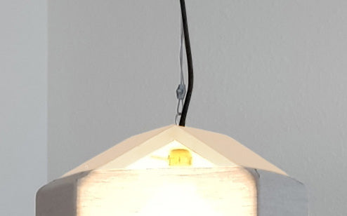 crop=color-de-cable&tamano=m&color=beige&acabado-de-madera=natural&color-de-cable=negro|2d9840d439d33cf3cfa2140b02b6ab4a