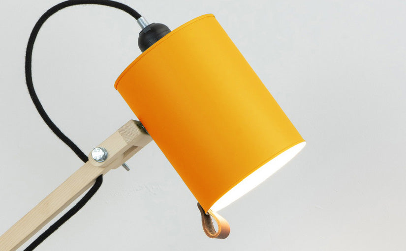 crop=color&color=amarillo-yema&acabado-de-madera=natural&color-de-cable=negro|f07866c293043cb19ab4bf4680734d28