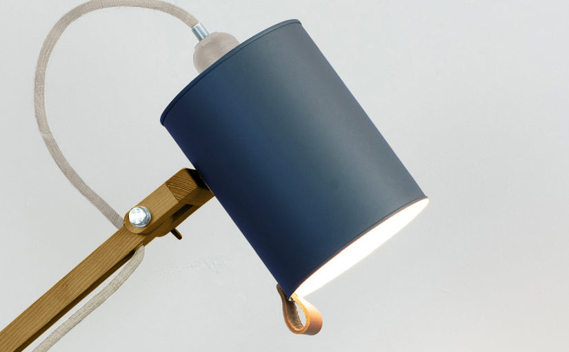 crop=color&color=azul-oscuro&acabado-de-madera=caramelo&color-de-cable=beige|466172269bbac22c915c5f88b2dce373