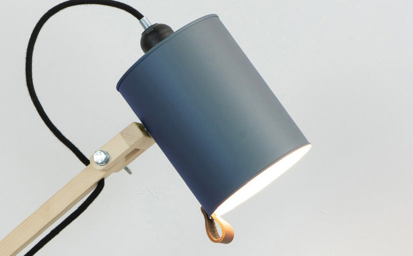 crop=color&color=gris-azulado&acabado-de-madera=natural&color-de-cable=negro|8b2af00a7f807c85e42524a2032b38aa