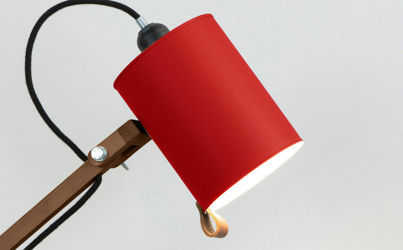 crop=color&color=rojo-claro&acabado-de-madera=cafe&color-de-cable=negro|5b24cd50c6bc4e2351f5cd795b0d6e1a