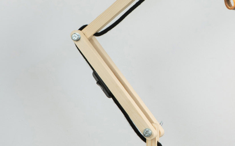 crop=acabado-de-madera&color=rojo-vino&acabado-de-madera=natural&color-de-cable=negro|1b5ae154eebb8020c81e45da672de1a6