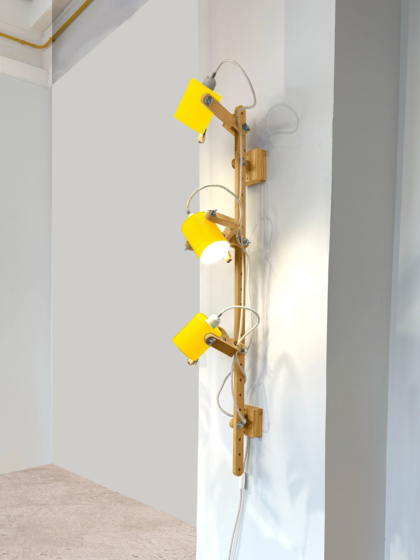 color=amarillo-claro&acabado-de-madera=caramelo&color-de-cable=beige|e1a1353be049f5dc49fb7196509537e6