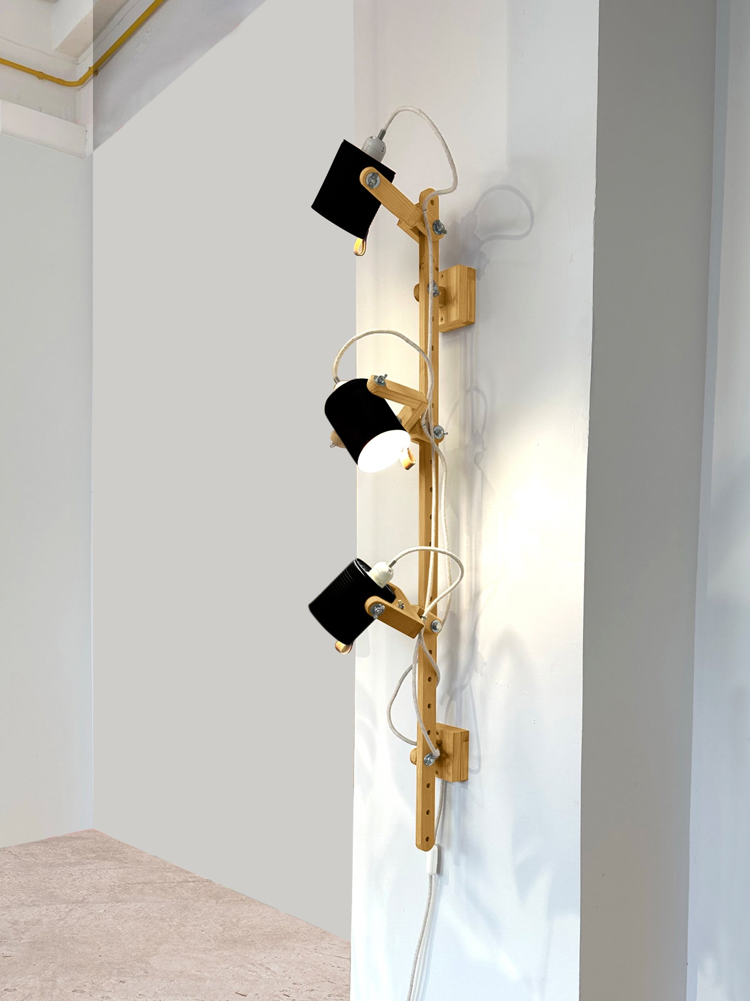 color=negro&acabado-de-madera=caramelo&color-de-cable=beige|b3b4df4f3af1dbd472aefba8efac43c5