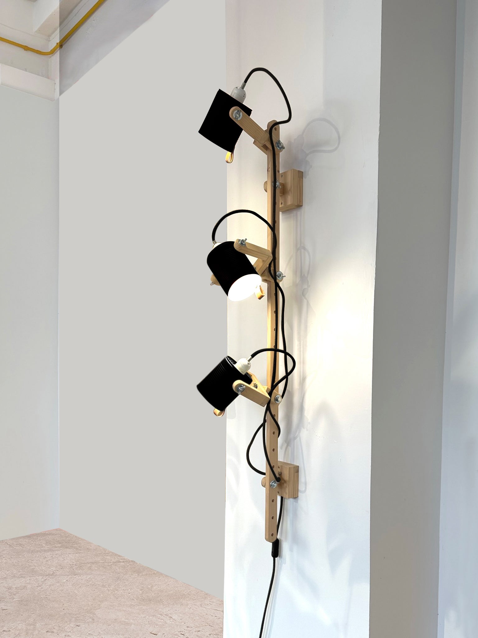 color=negro&acabado-de-madera=natural&color-de-cable=negro|6ac157e47fa806bf509f898f11ac3f11