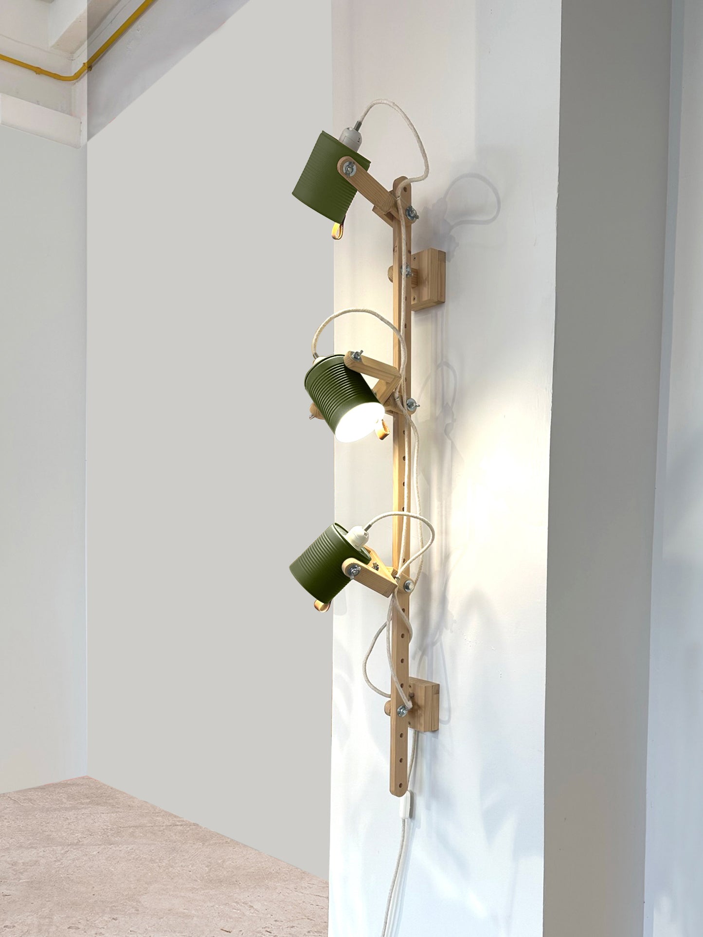 color=verde-comarca&acabado-de-madera=natural&color-de-cable=beige|7dc579486878521ca318b840b32448b1