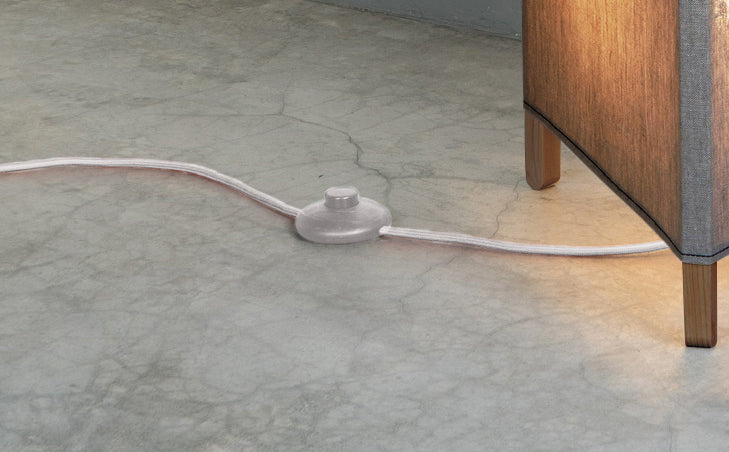 crop=color-de-cable&tamano=m&color=gris&acabado-de-madera=cafe&color-de-cable=beige|1662cc63897473eeb19b776ffa4a1bb4
