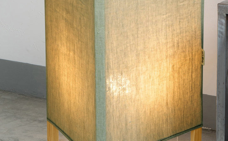 crop=color&tamano=m&color=verde&acabado-de-madera=caramelo&color-de-cable=beige|01a6690f793d95f790d7d93e5191eabb