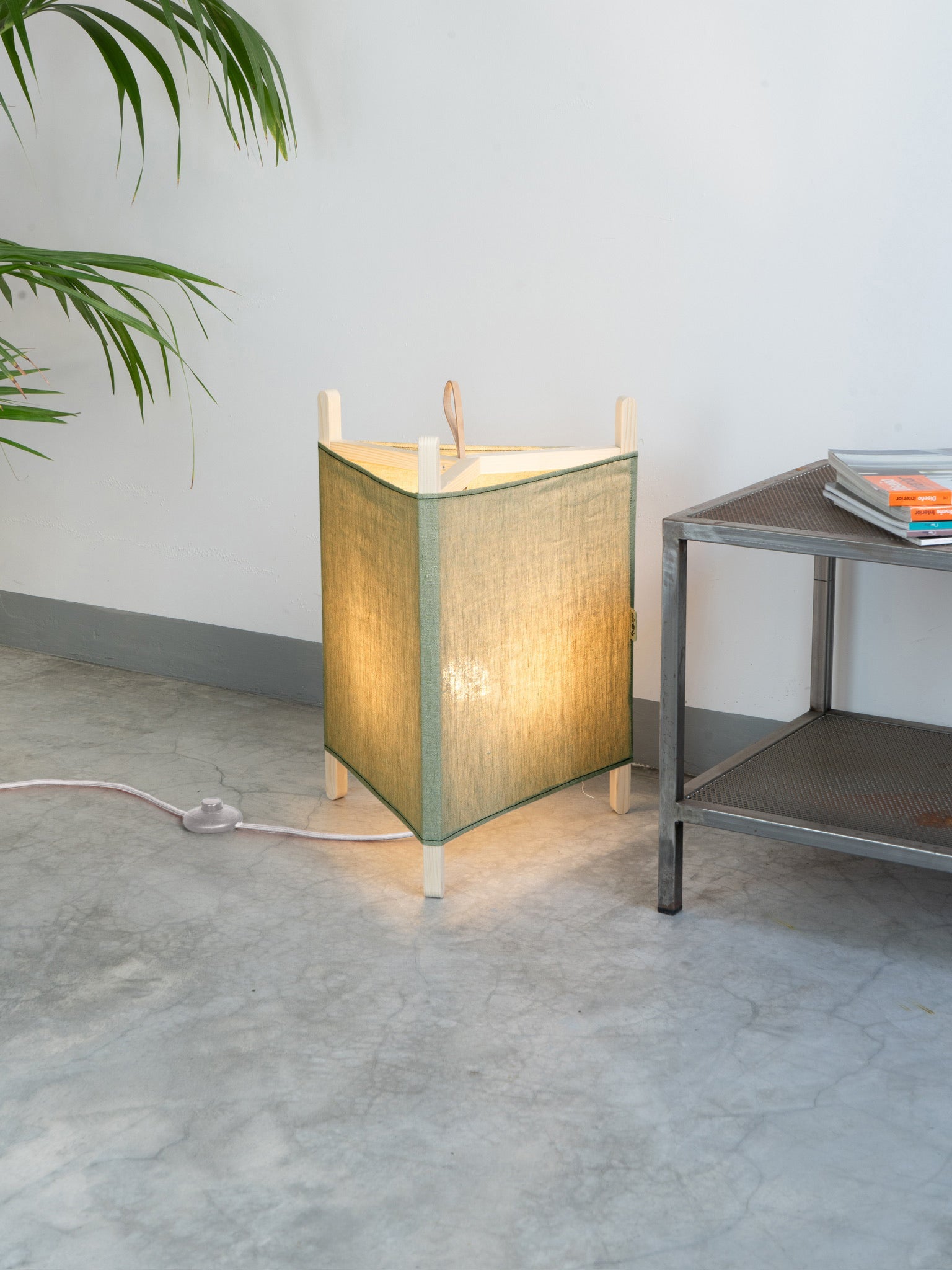 tamano=m&color=verde&acabado-de-madera=natural&color-de-cable=beige|ed1fb8cfd77ddece2d9637a3185599e1