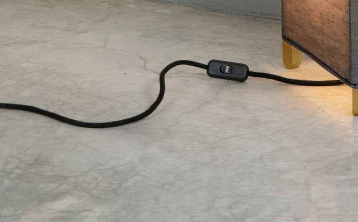 crop=color-de-cable&tamano=s&color=gris&acabado-de-madera=caramelo&color-de-cable=negro|2774f15e9ac4a7018d30871a187e9538