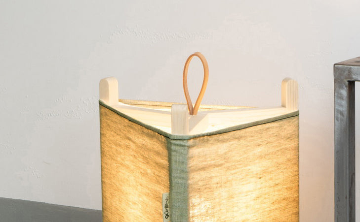 crop=acabado-de-madera&tamano=s&color=verde&acabado-de-madera=natural&color-de-cable=beige|acd27d367ab42caaada761d2f4540643