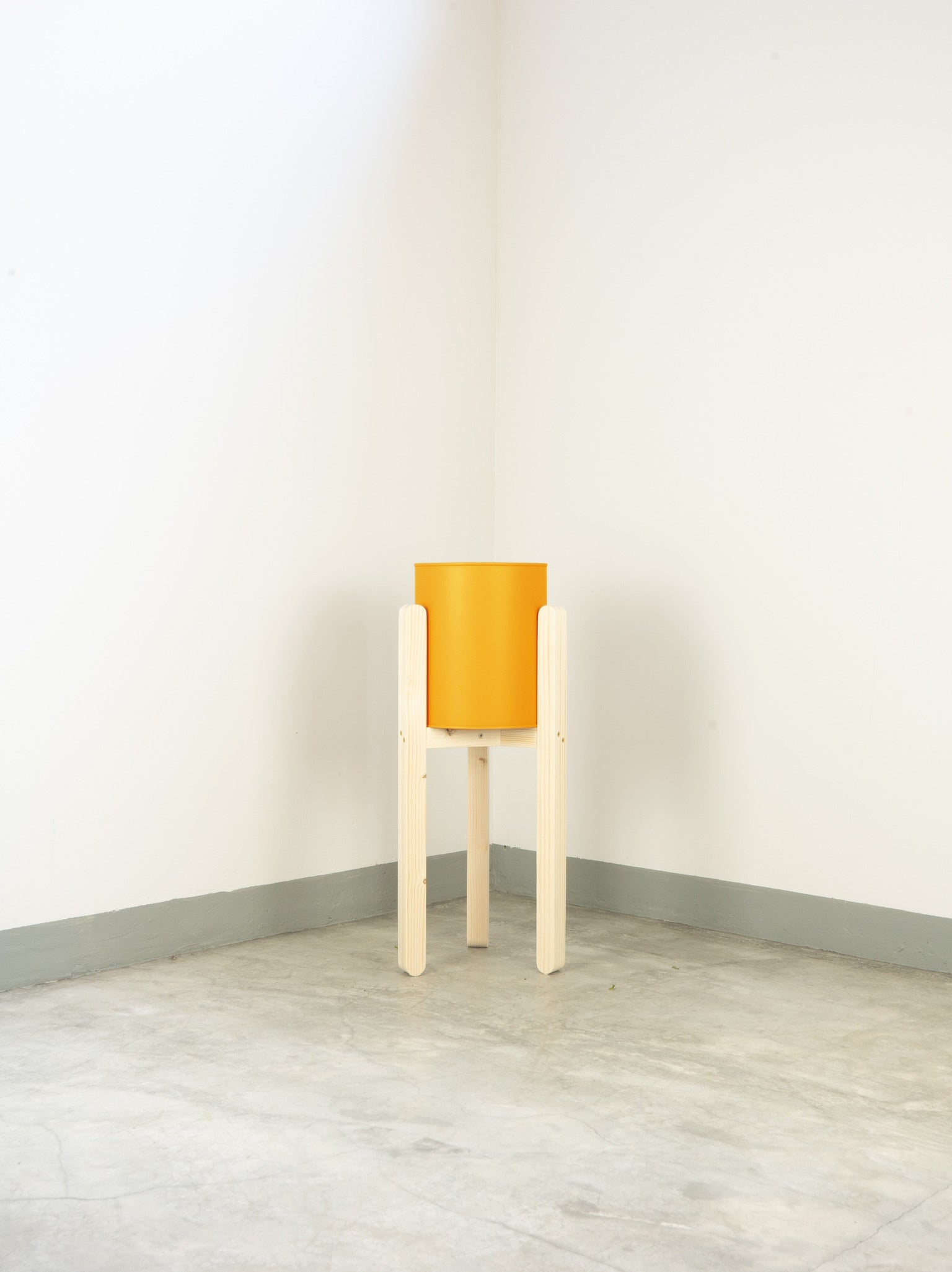tamano=l&color=amarillo-yema&acabado-de-madera=natural|85b342bbcae74a00d1e9b173593f550c