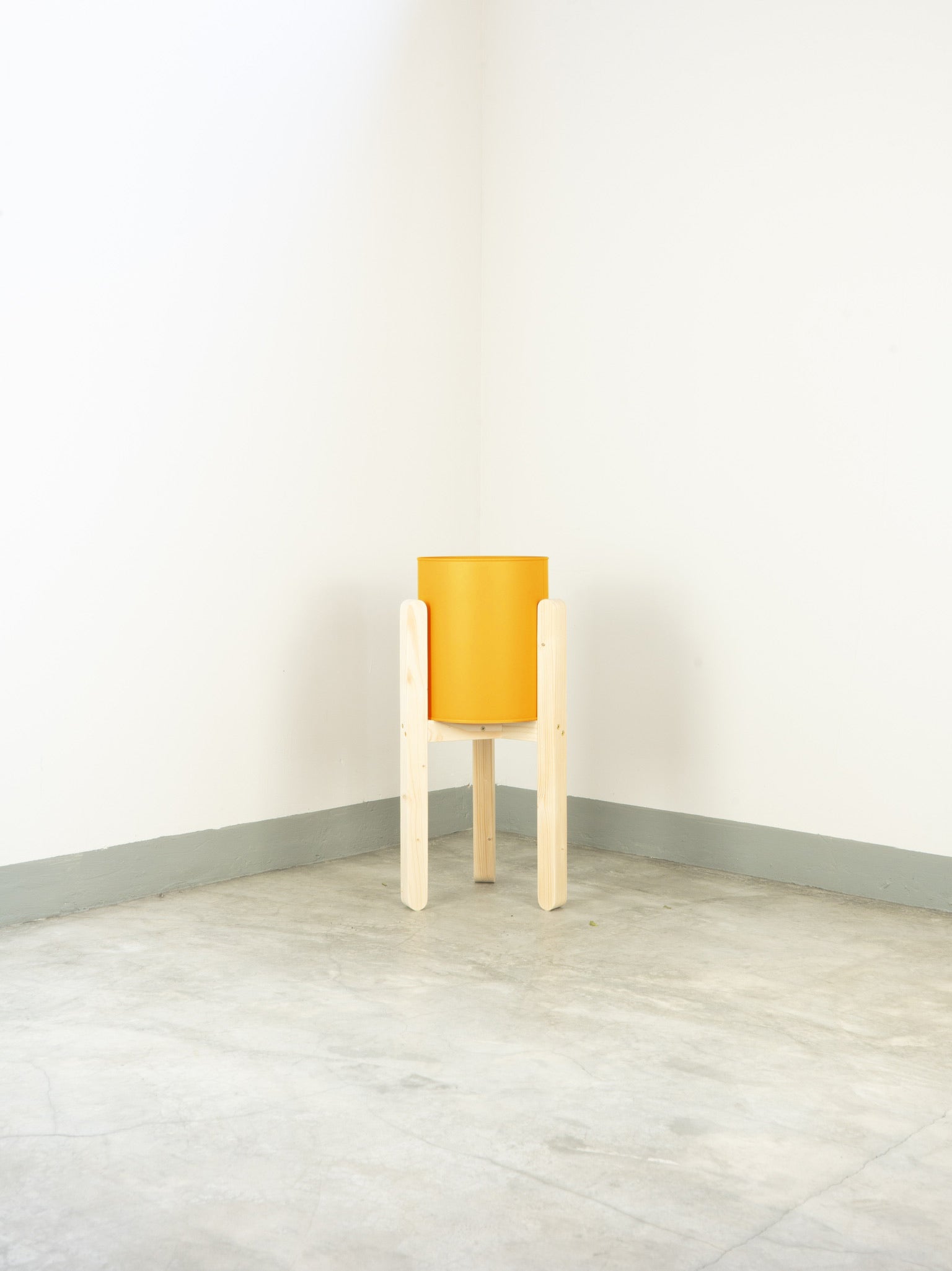 tamano=m&color=amarillo-yema&acabado-de-madera=natural|bf8d2820f29a6f53f5ea225fa1361092